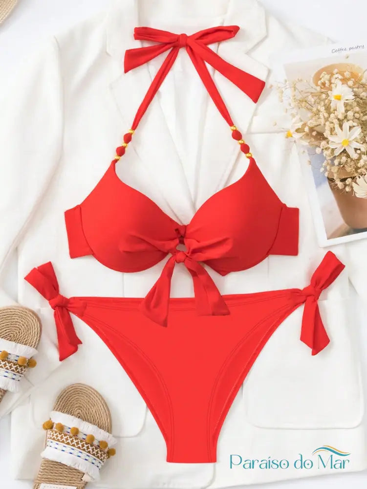 Biquíni com Top Halter e Calcinha Estampada Paisley