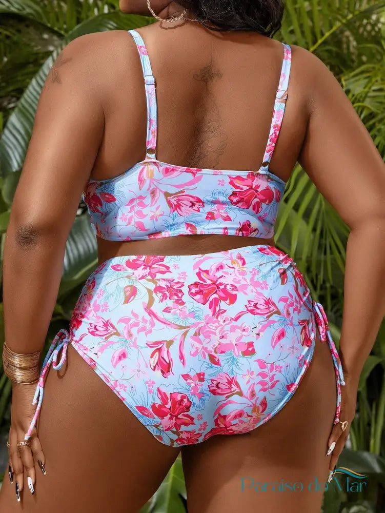 Biquíni Plus Size com Estampa Floral e Decote V