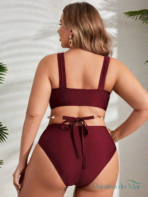 Maiô Plus Size com Detalhe Vazado e Anel