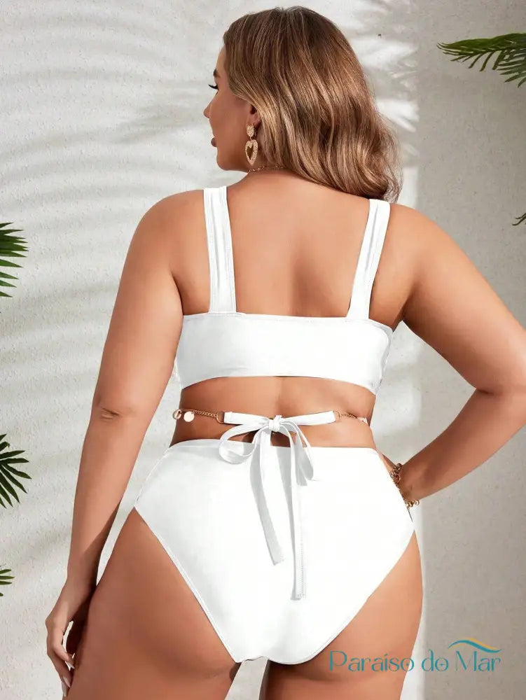 Maiô Plus Size com Detalhe Vazado e Anel