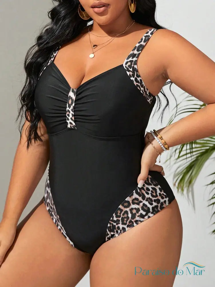 Maiô Plus Size com Detalhes de Estampa Animal Print