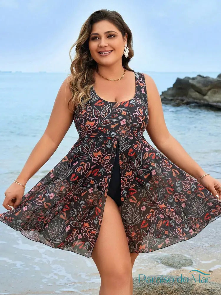 Maiô Plus Size com Saia Sobreposta Estampada