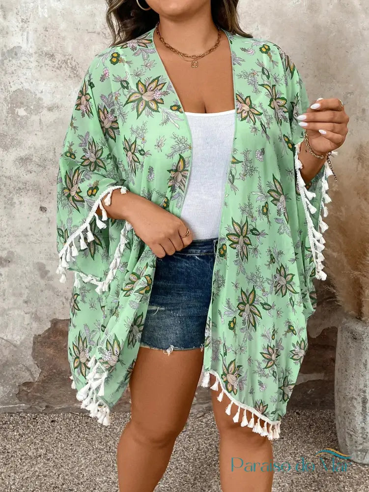 Saída de Praia Kimono com Estampa Floral e Barra de Franjas