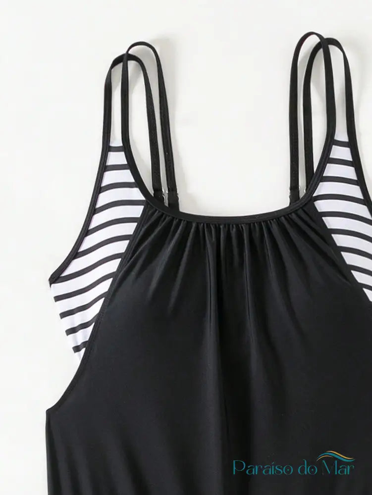 Tankini Listrado Com Top Solto E Short Com Amarração